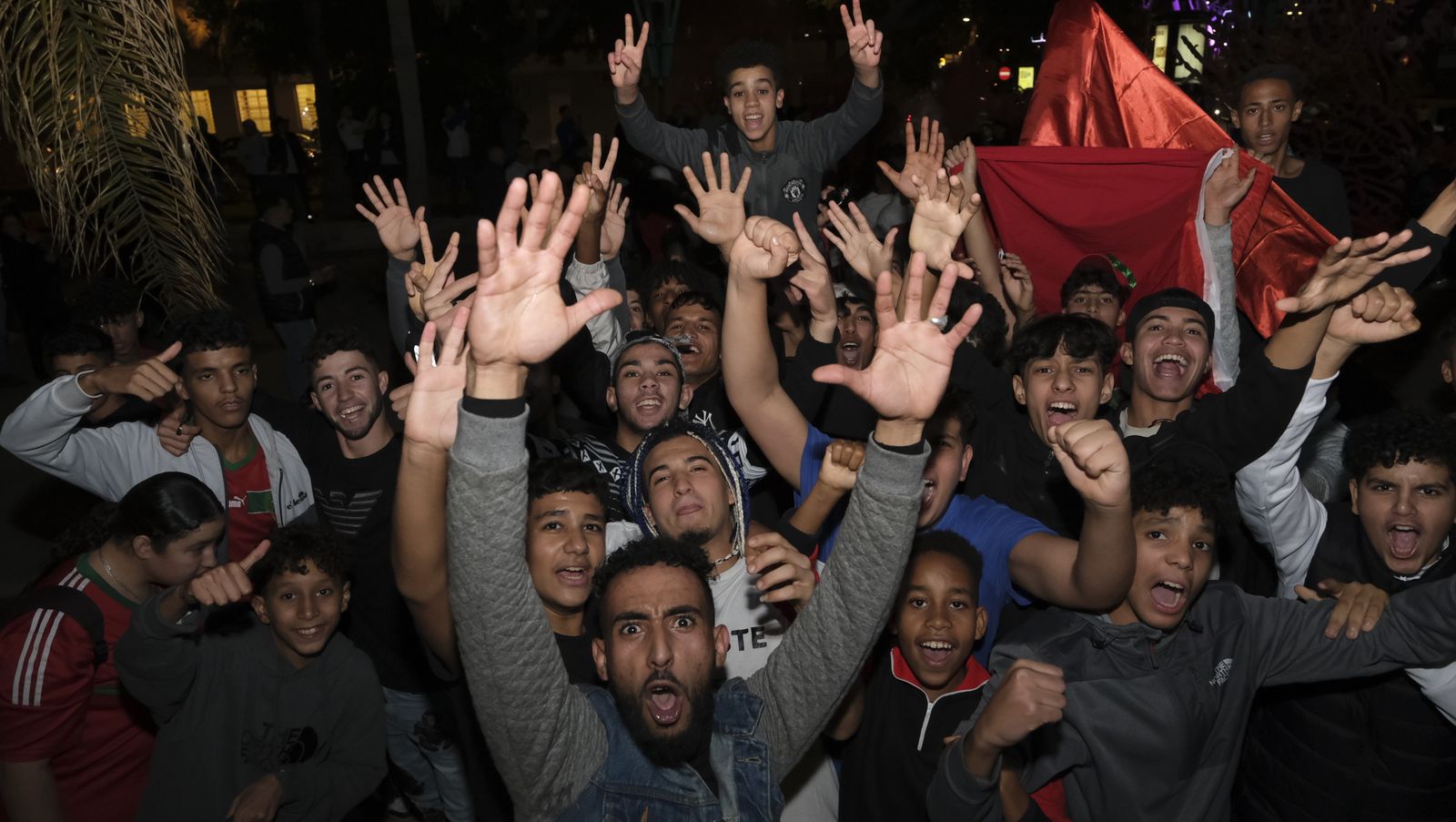 Imágenes de la celebración en Almería, del pase a semifinales de Marruecos en el Mundial de Fútbol de Qatar