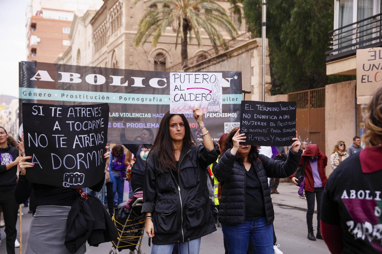 Las imágenes de la manifestación realizada por la Plataforma de Acción Feminista en Almería