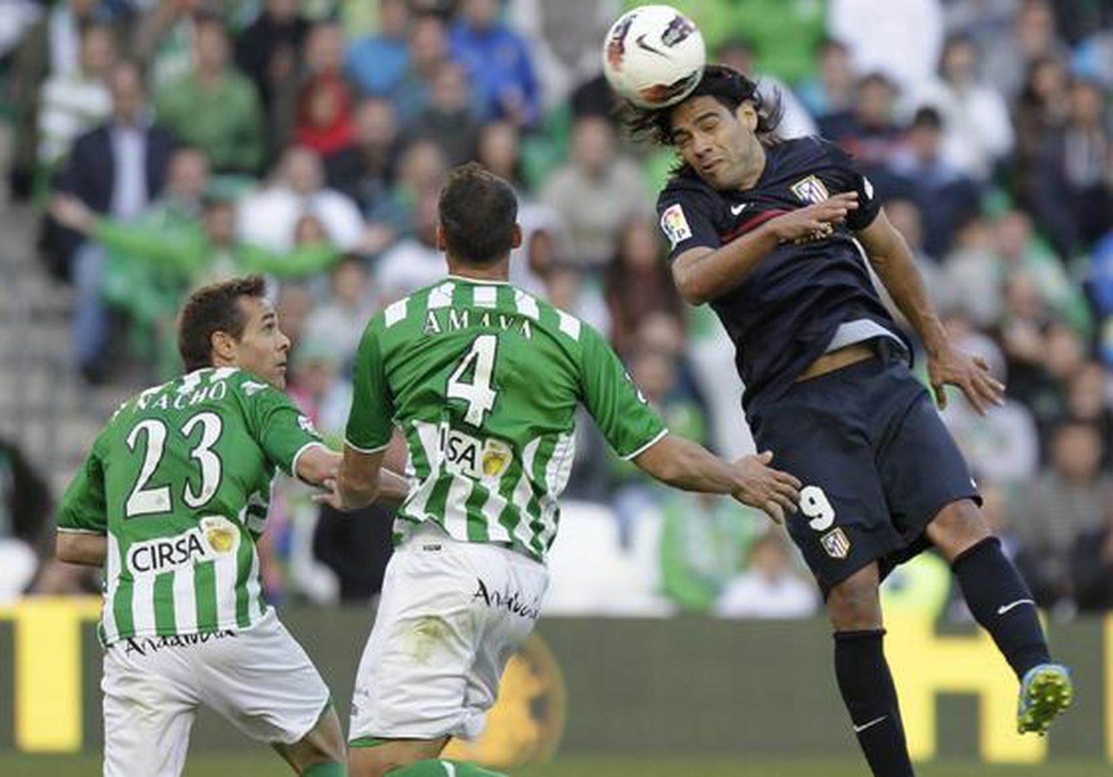 El Betis iguala con el Atlético de Madrid en el Benito Villamarín tras un final del partido loco (2-2). / Antonio Pizarro