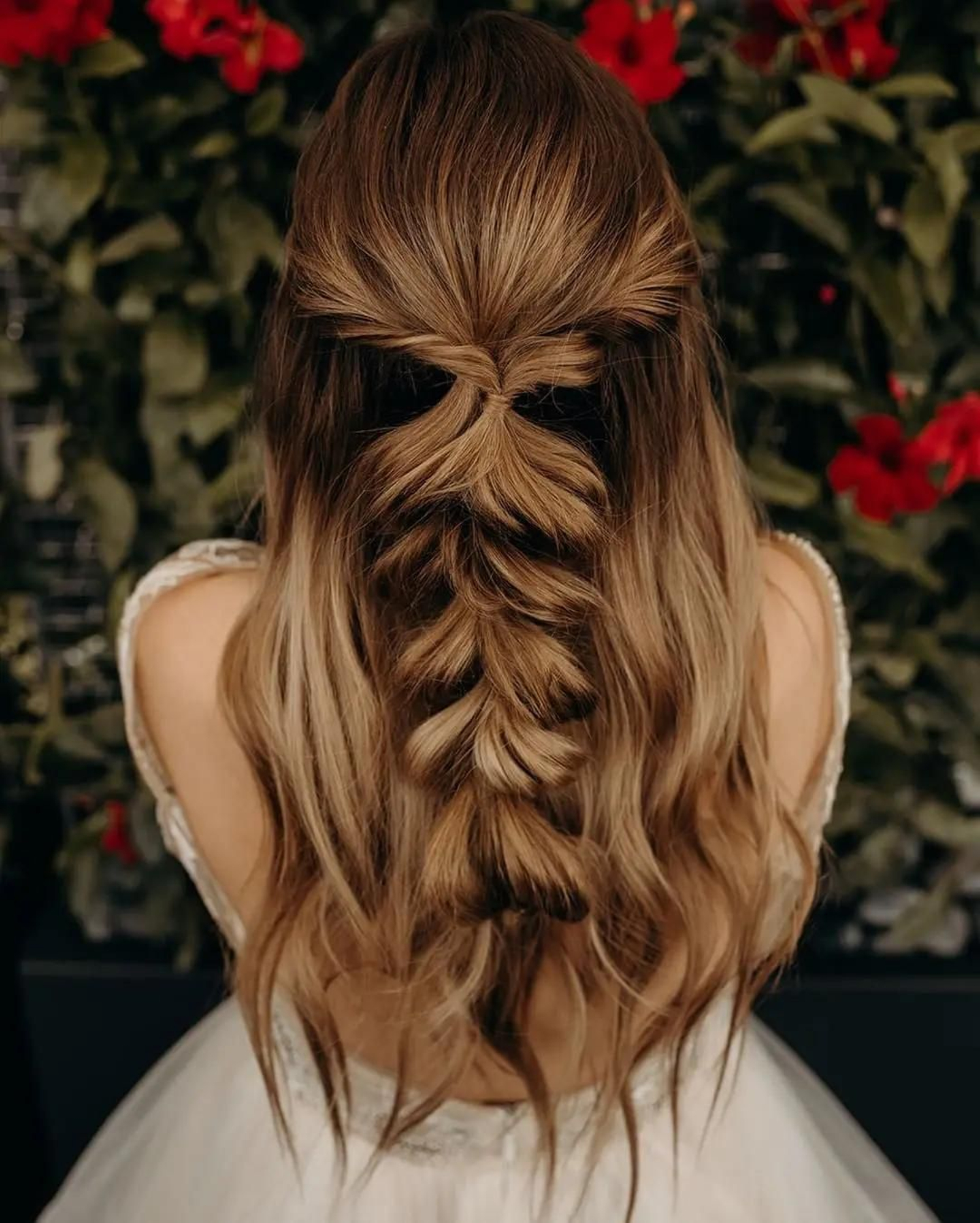 Los peinados de invitada para una boda de verano más inspiradores y estilosos