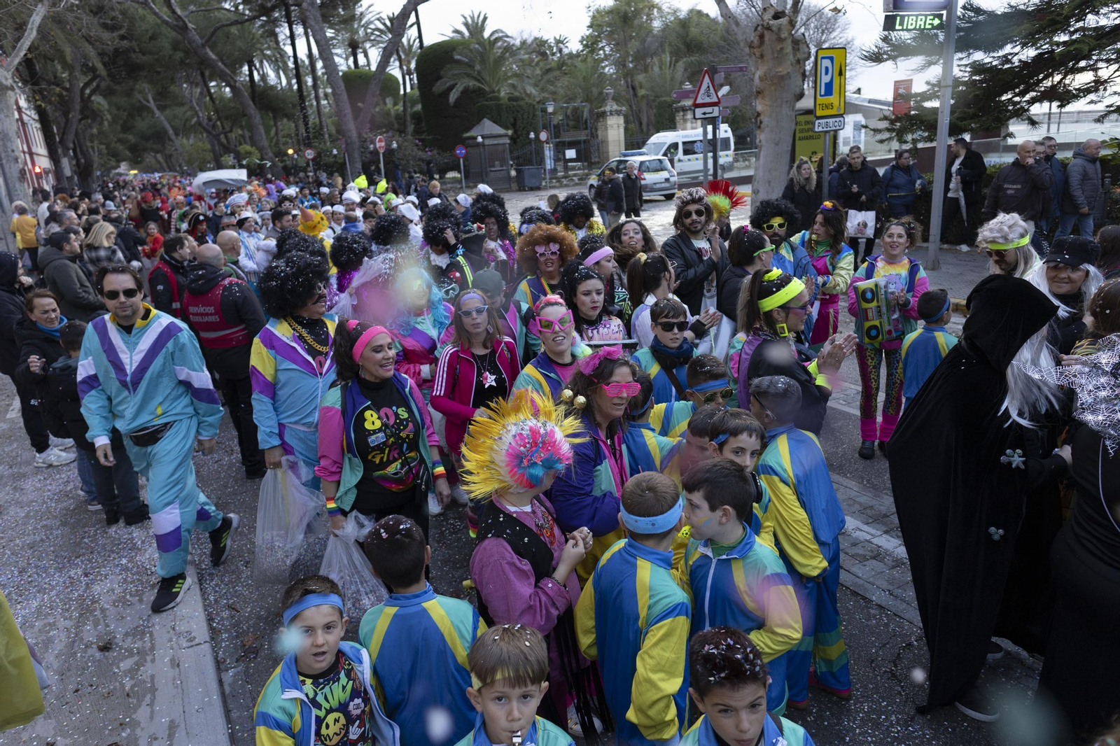 Las imágenes de la Cabalgata del Humor del Carnaval de Cádiz 2025