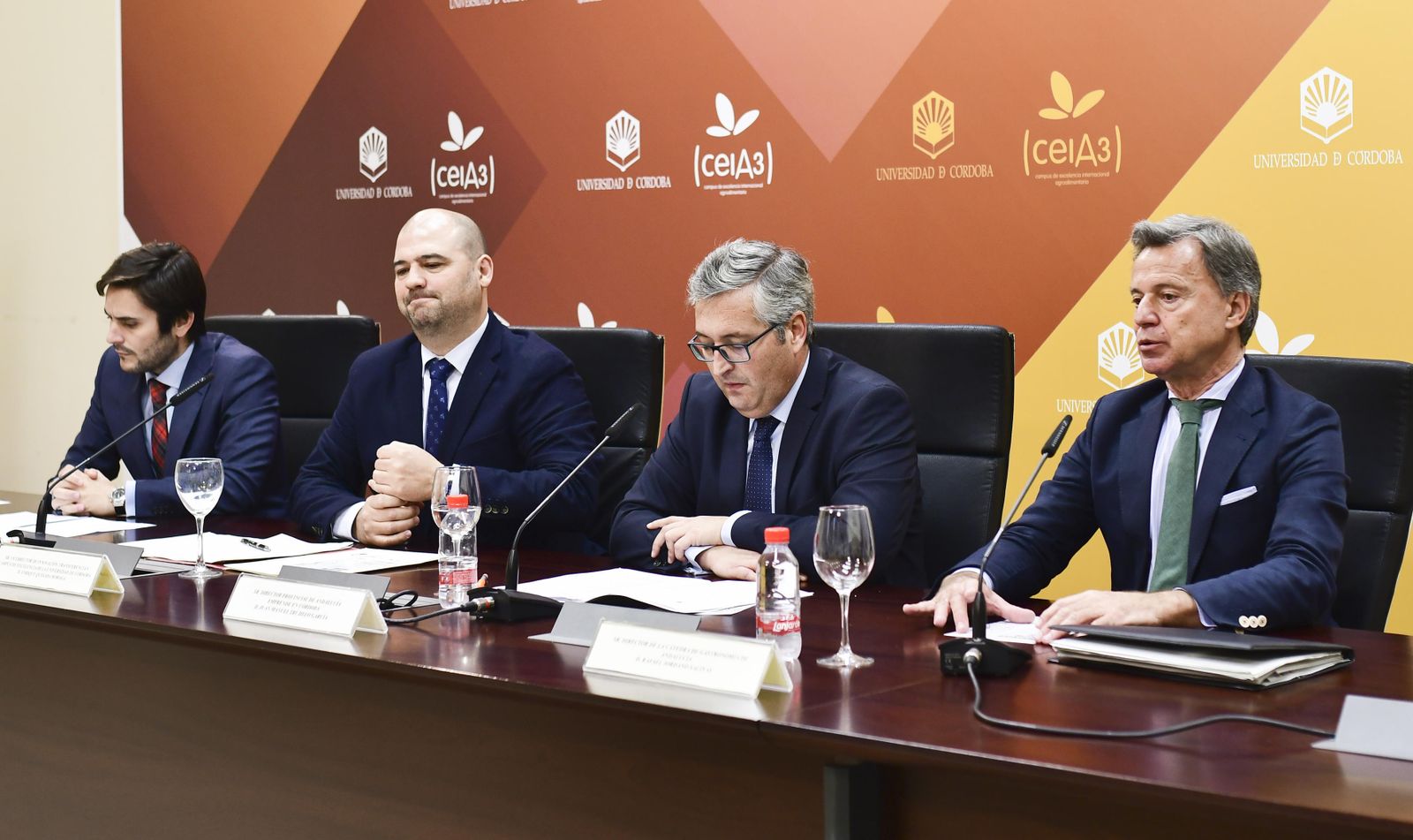 Almagro, Quesada, Trujillo y Jordano, ayer en la sala de prensa del Rectorado.