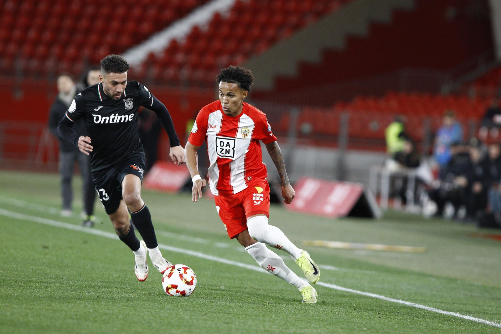 El partido U.D. Almería-C.D. Leganés de Copa del Rey, en imágenes