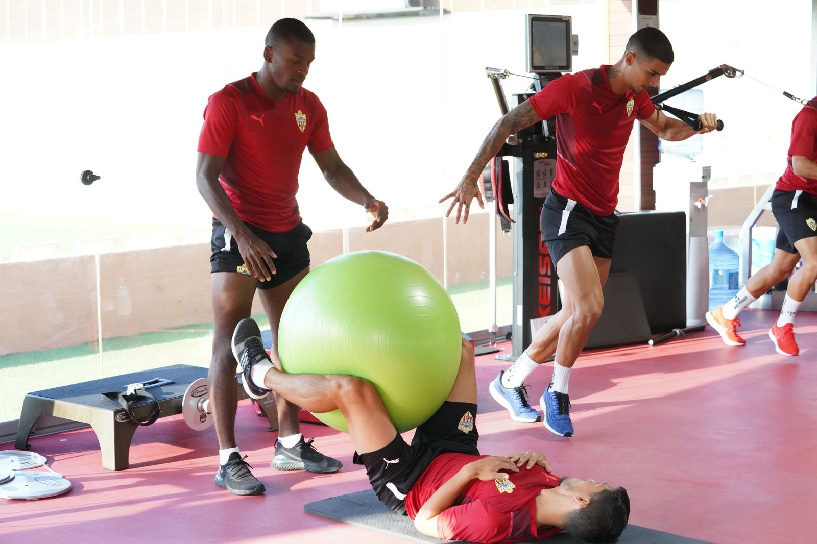 Imágenes del entrenamiento matinal de la UDA de este martes