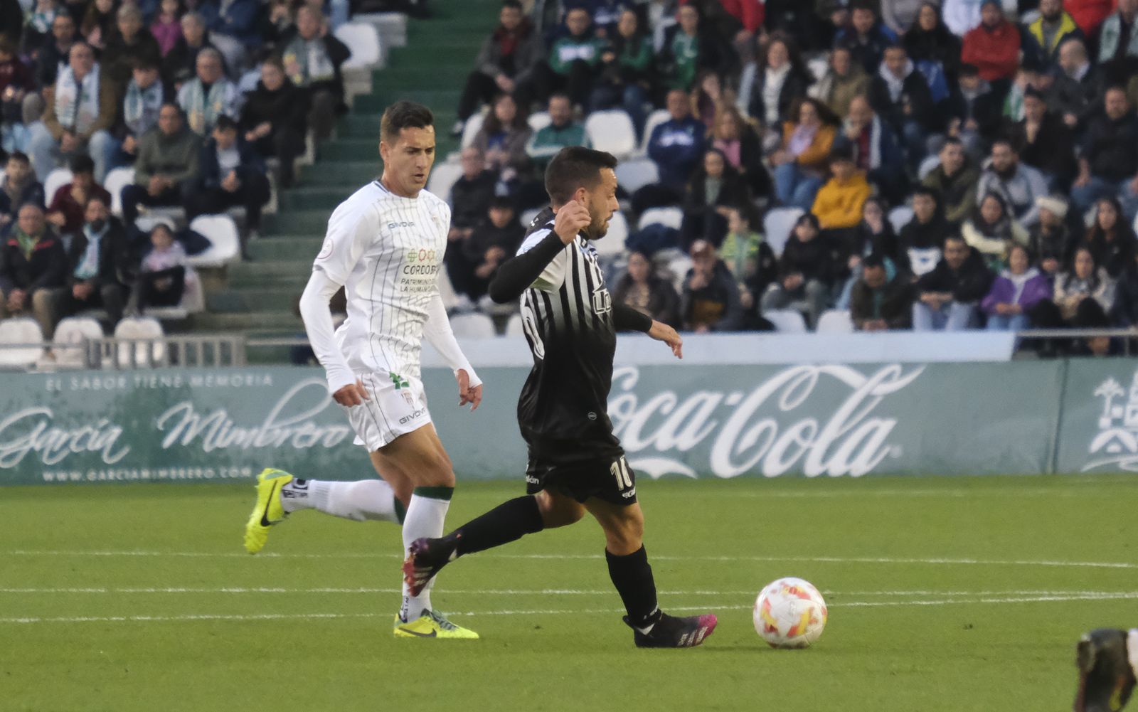 Las imágenes de la derrota del Córdoba CF ante la Balona en El Arcángel
