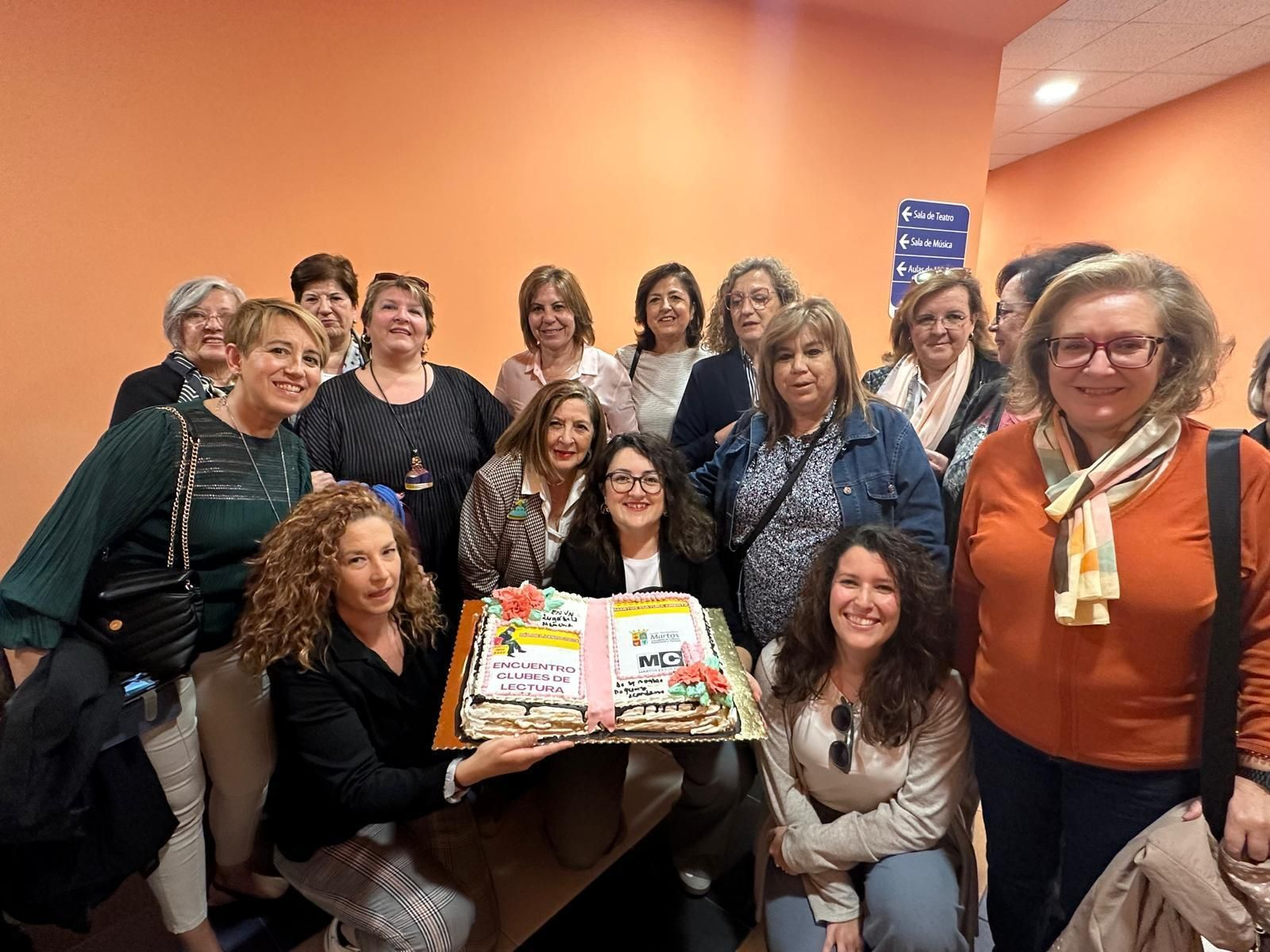 Martos clausura el Día del Libro 2024 con clubes de lectura y la escritora Carmen Camacho