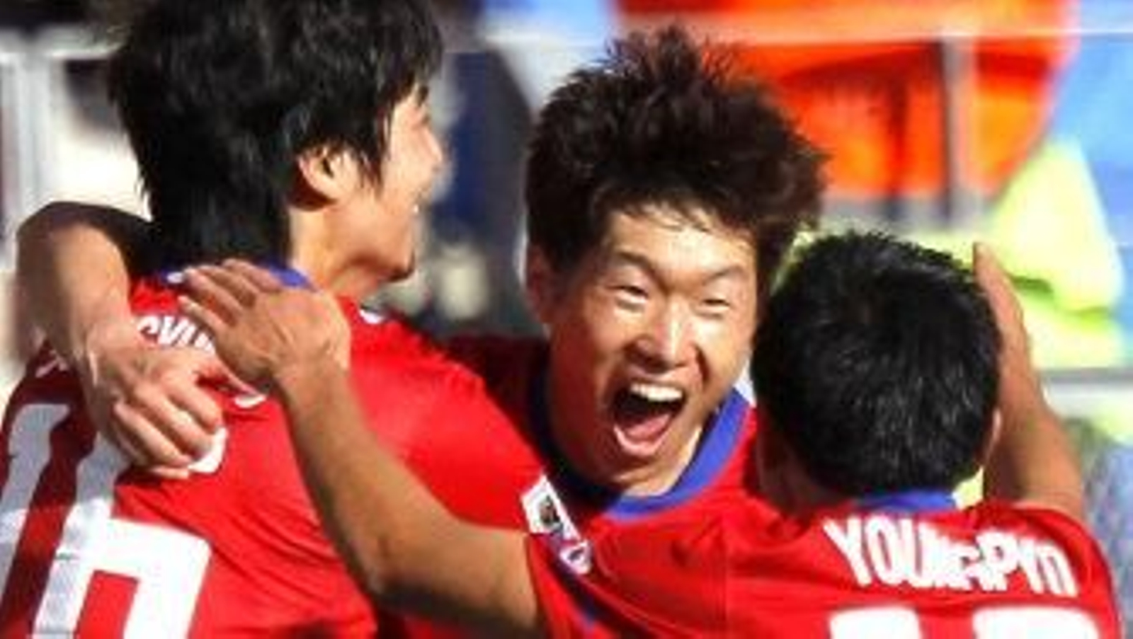 Corea del Sur vence a una débil Grecia (2-0)