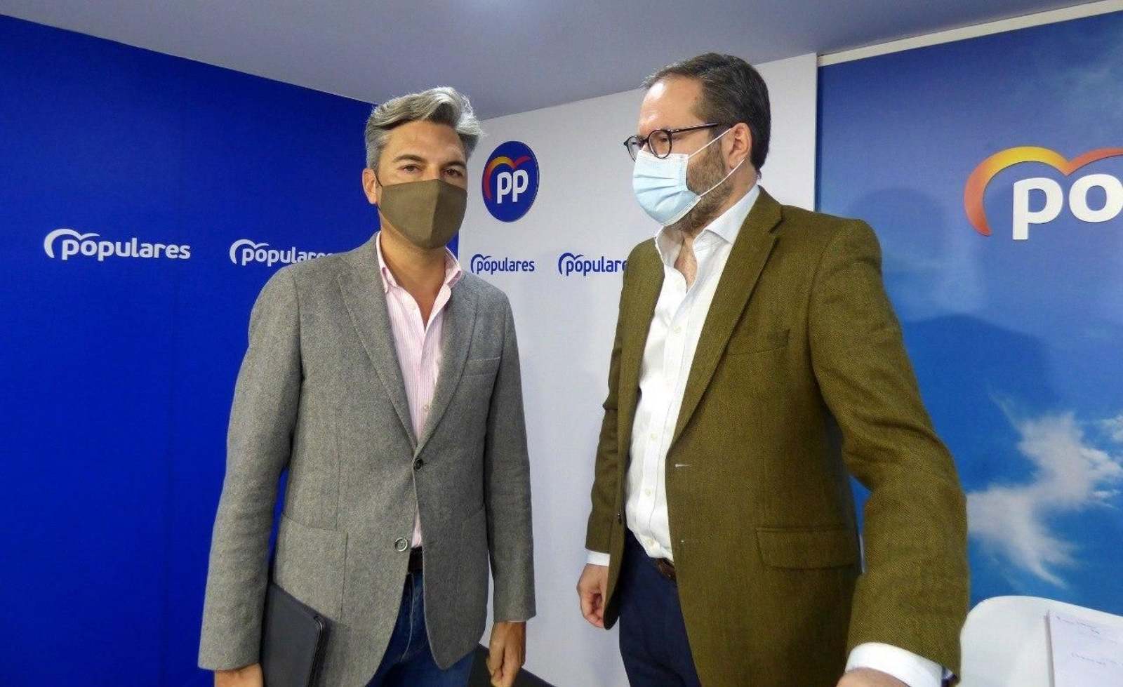 Andrés Lorite y Adolfo Molina, en la sede del PP de Córdoba Andrés Lorite y Adolfo Molina, en la sede del PP de Córdoba