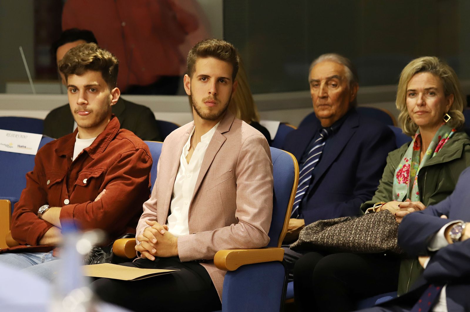 Imágenes de la presentación de la Guía de Semana Santa de Huelva Información