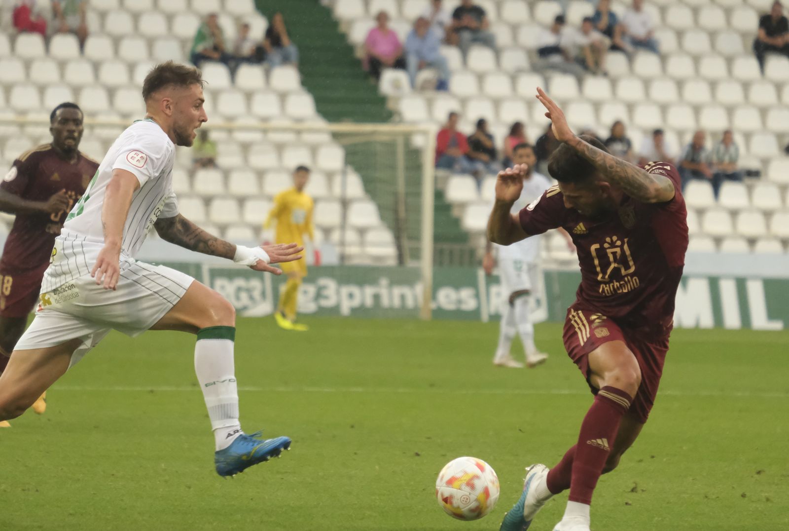 Las mejores fotos del ambiente en El Arcángel en el Córdoba CF - Badajoz