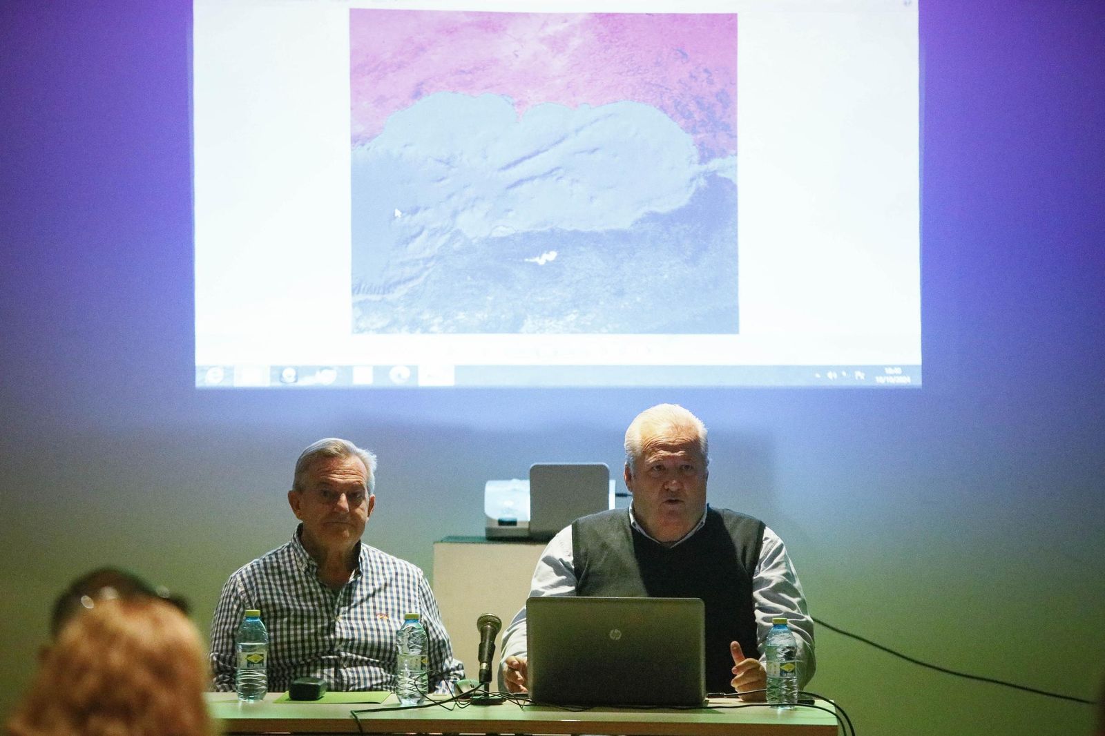 Las imágenes de las jornadas por la "XIX Semana Cultural" con Antonio Andrés en Almería