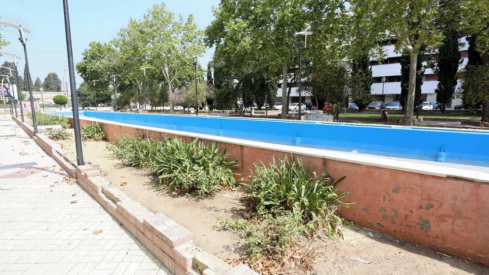 La fuente de la Plaza Hermano Ignacio sigue sin funcionar.