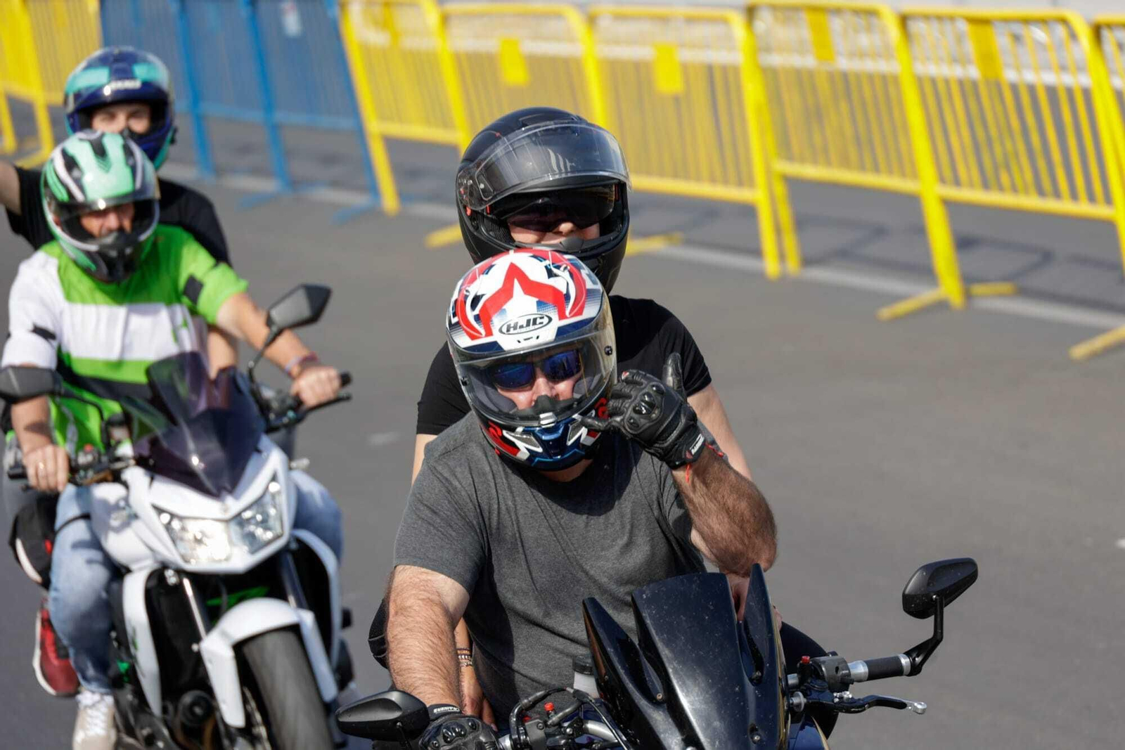 El viernes de motorada en El Puerto, en imágenes