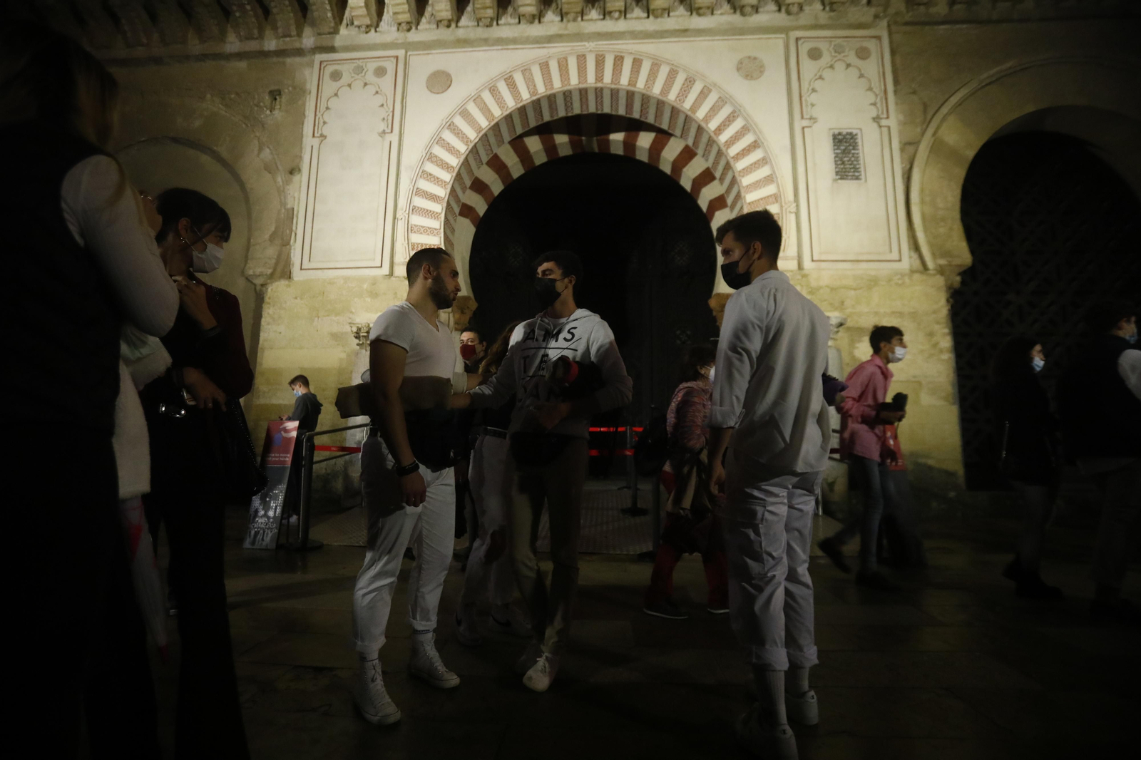 Las imágenes de la Virgen de la O de Córdoba en la Mezquita-Catedral tras suspenderse su salida extraordinaria