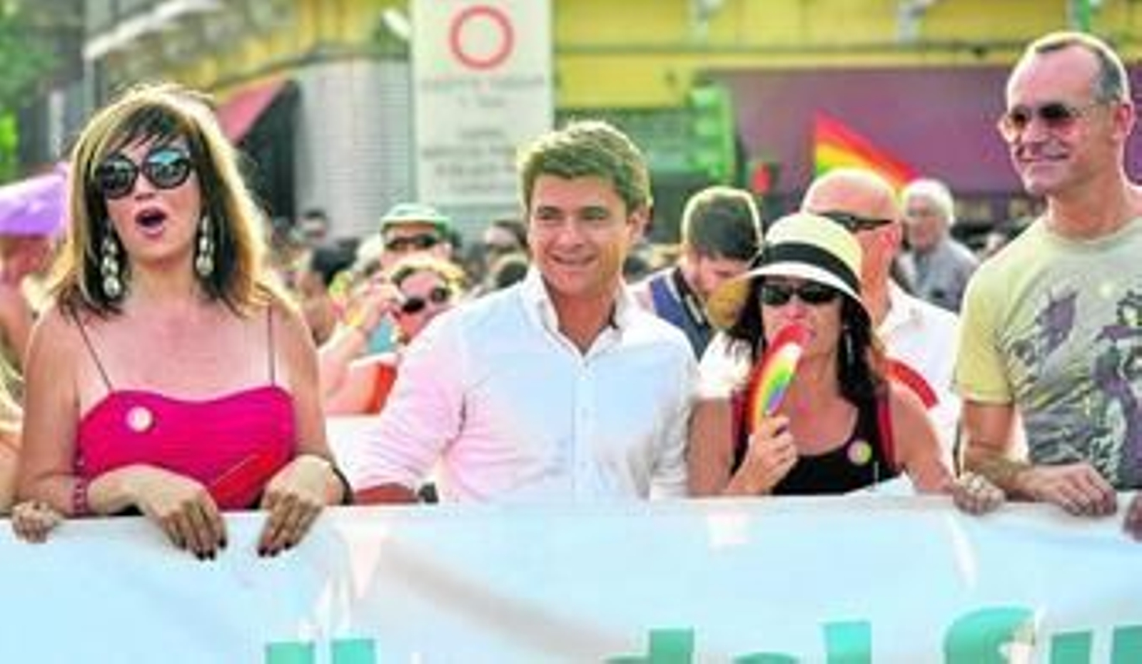 El delegado de Participación Ciudadana, Beltrán Pérez, en el último desfile del orgullo gay.