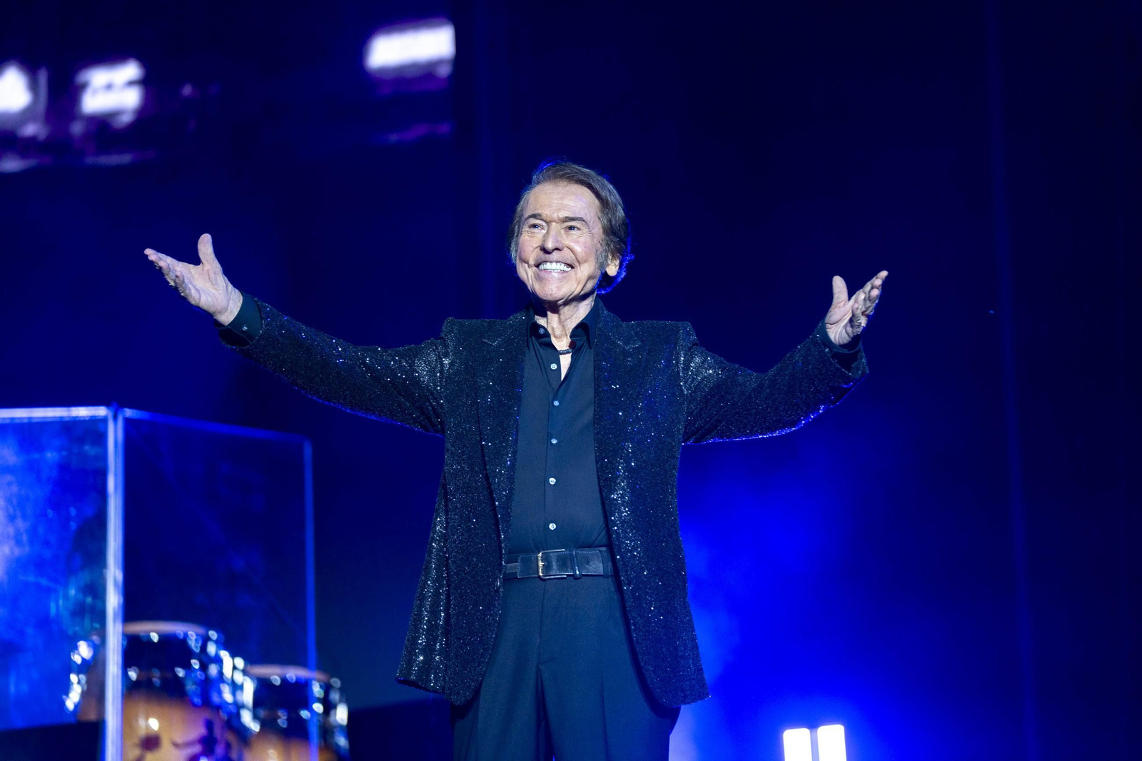 Las mejores imágenes del concierto de Raphael en la plaza de toros de Almería