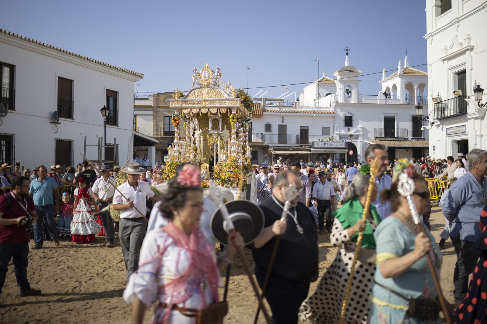 El Rocío 2023: Imágenes de la presentación de las Hermandades y ambiente en la aldea