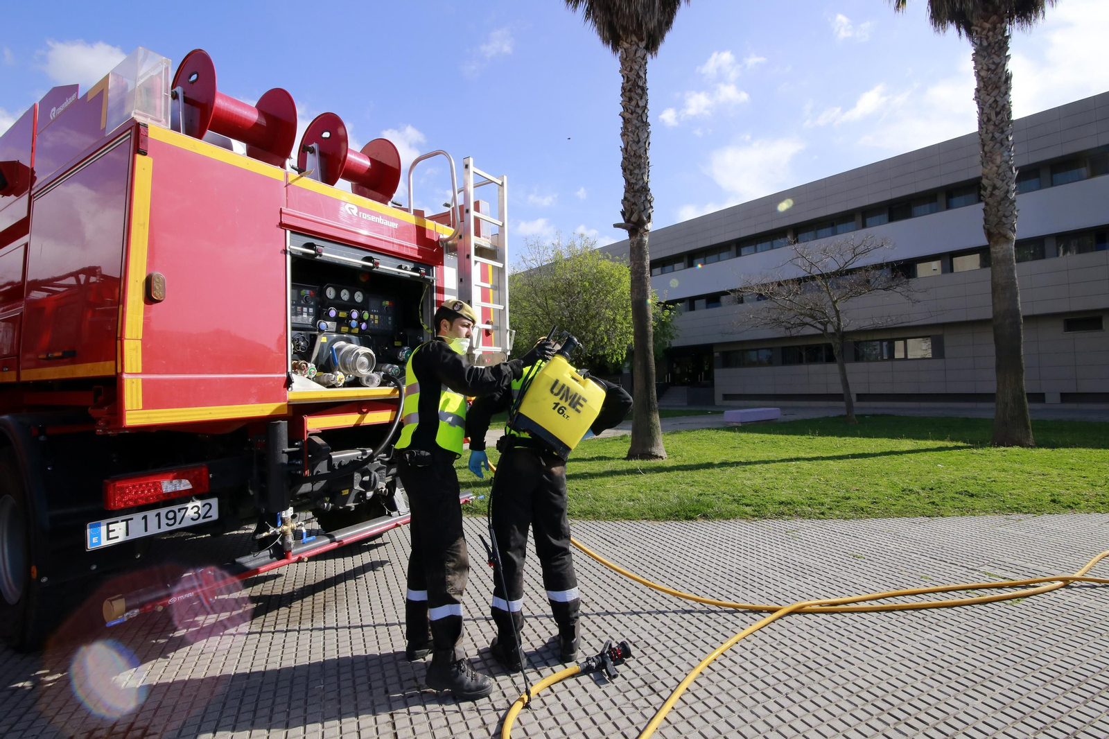Policía Nacional junto a Infantería de Marina, y la UME en Jerez