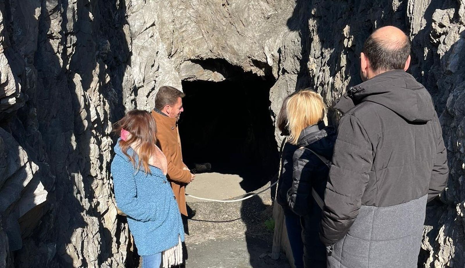 José Vélez durante su visita al yacimiento de Villaricos.