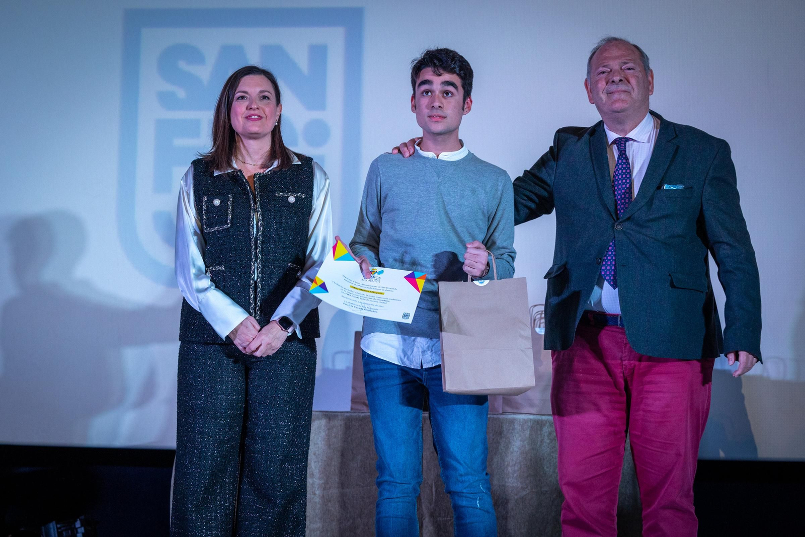 Imágenes de la entrega de premios académicos en San Fernando