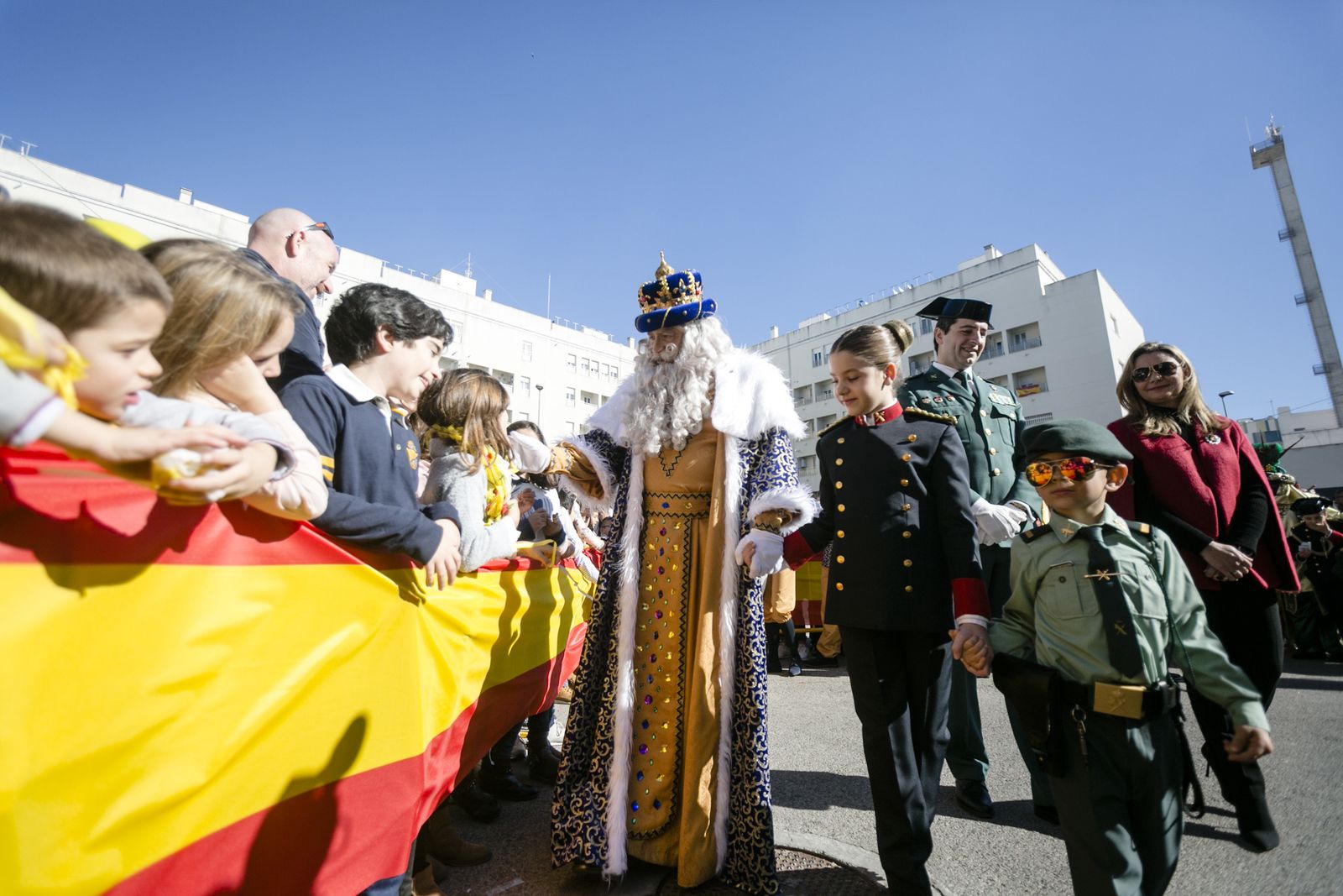 Imágenes de la intensa mañana de los Reyes Magos en Cádiz