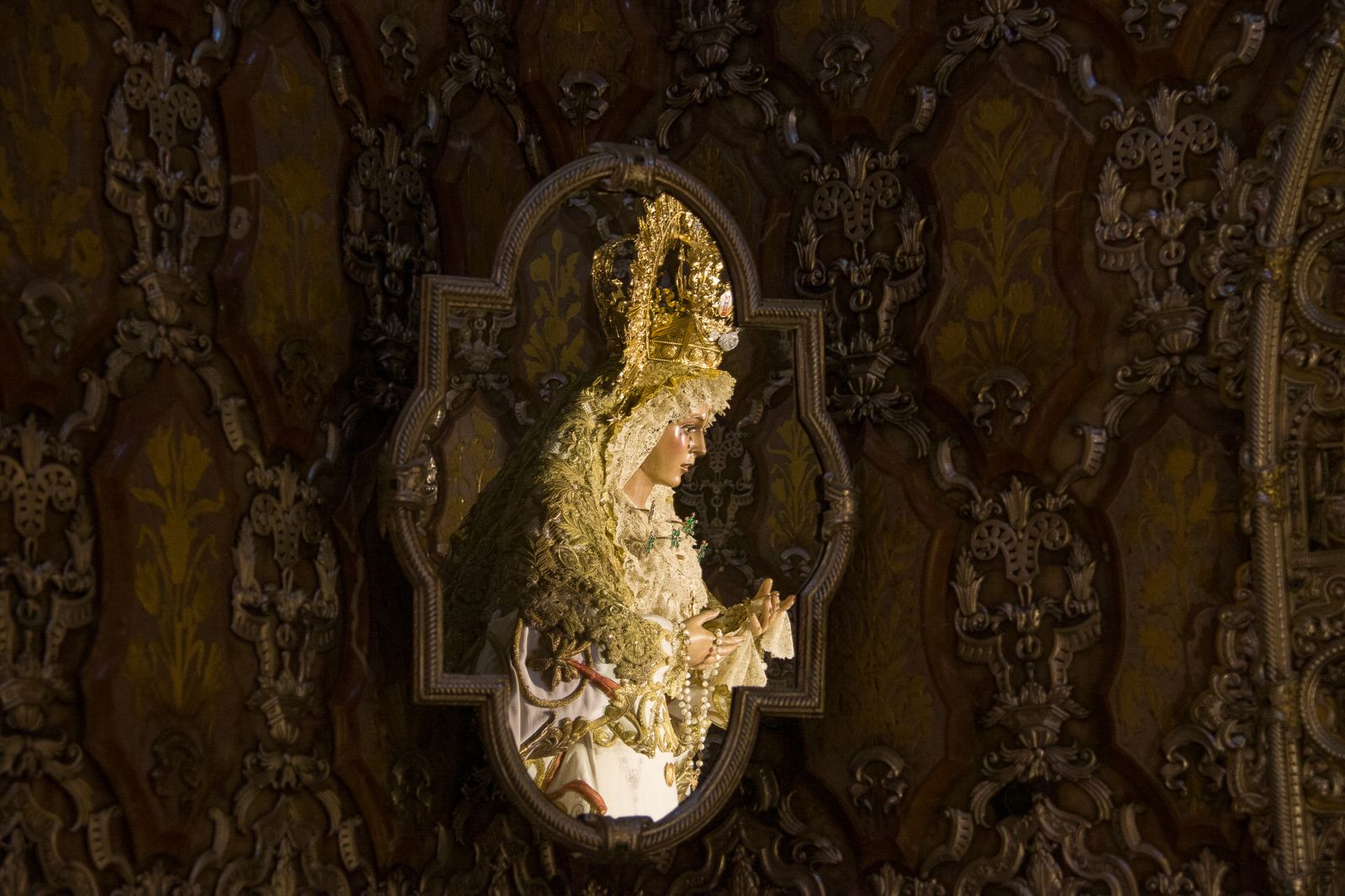 La Macarena se viste de blanco para la Pascua de Resurrección