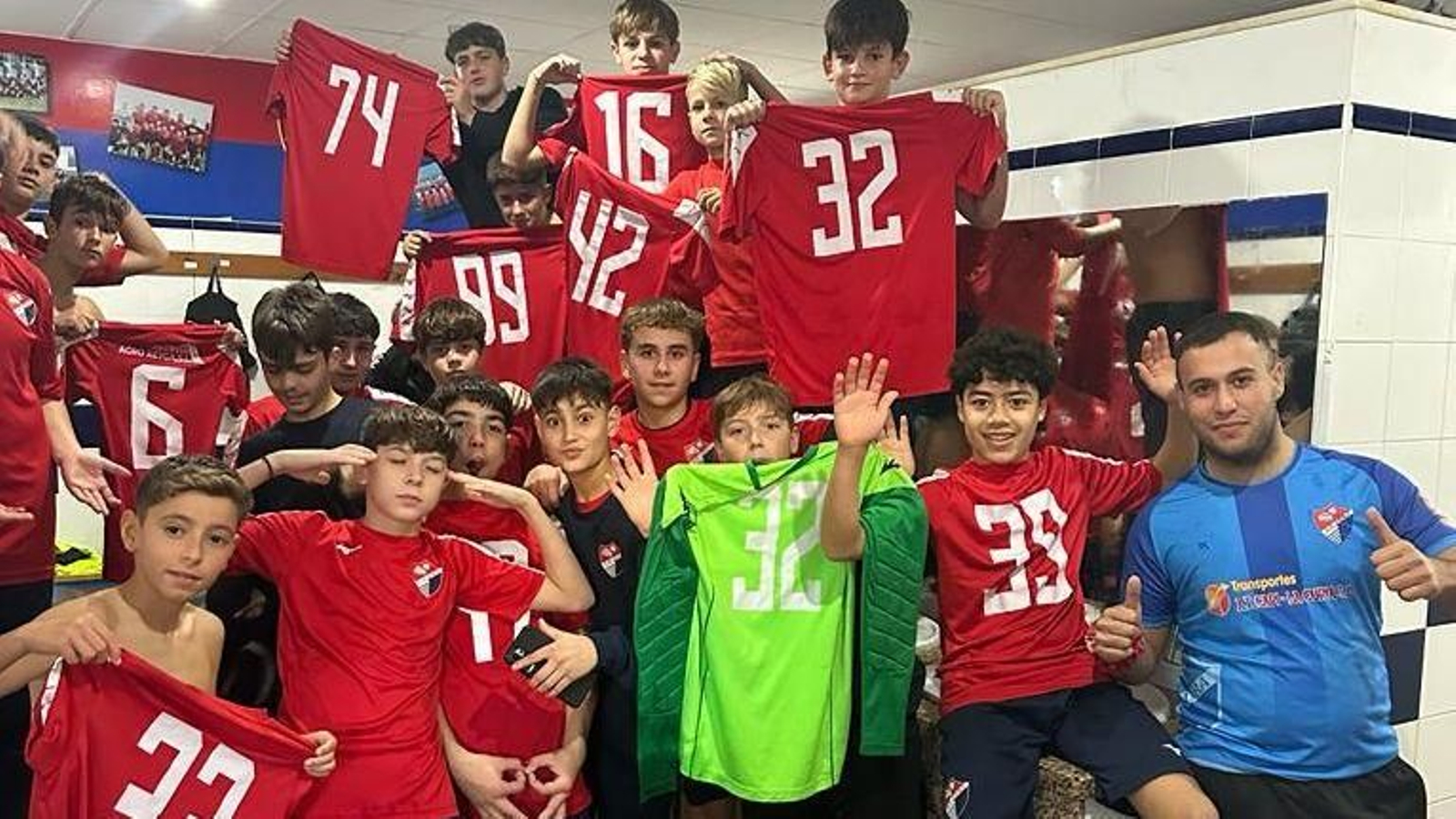 Omar, durante su etapa en el infantil B del CF Adra.