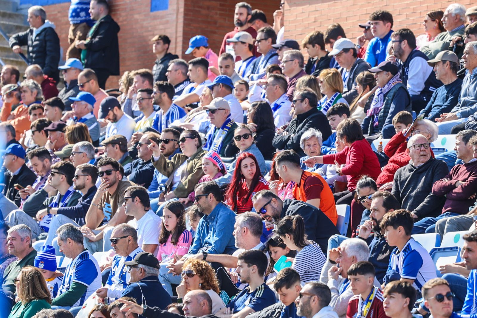 Búscate en las gradas del Nuevo Colombino durante el Recre-Deportiva Minera