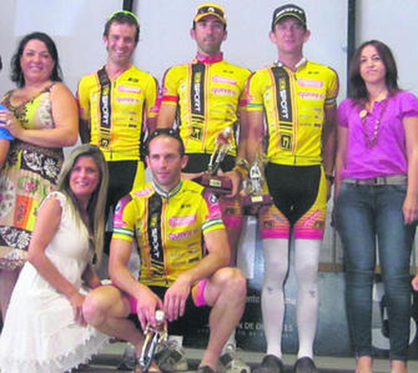Los integrantes del Tradiscor Quivir Gsport, en el podio.