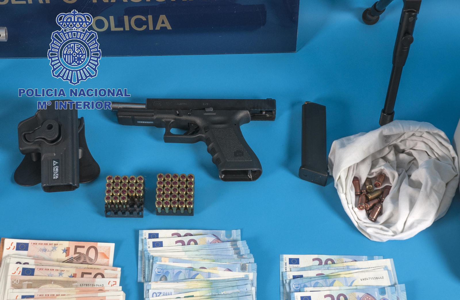 Parte del material intervenido.