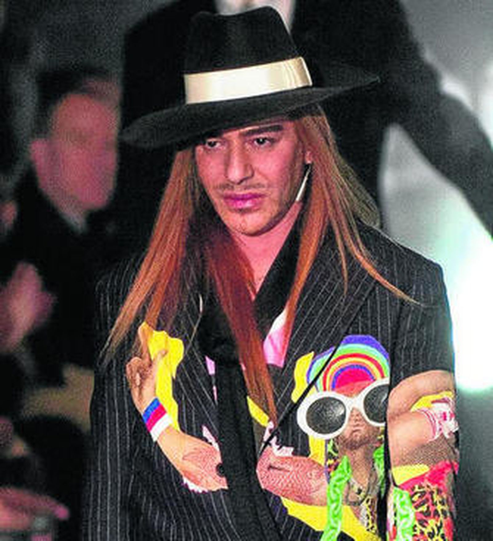 John Galliano seguirá funcionando sin Galliano