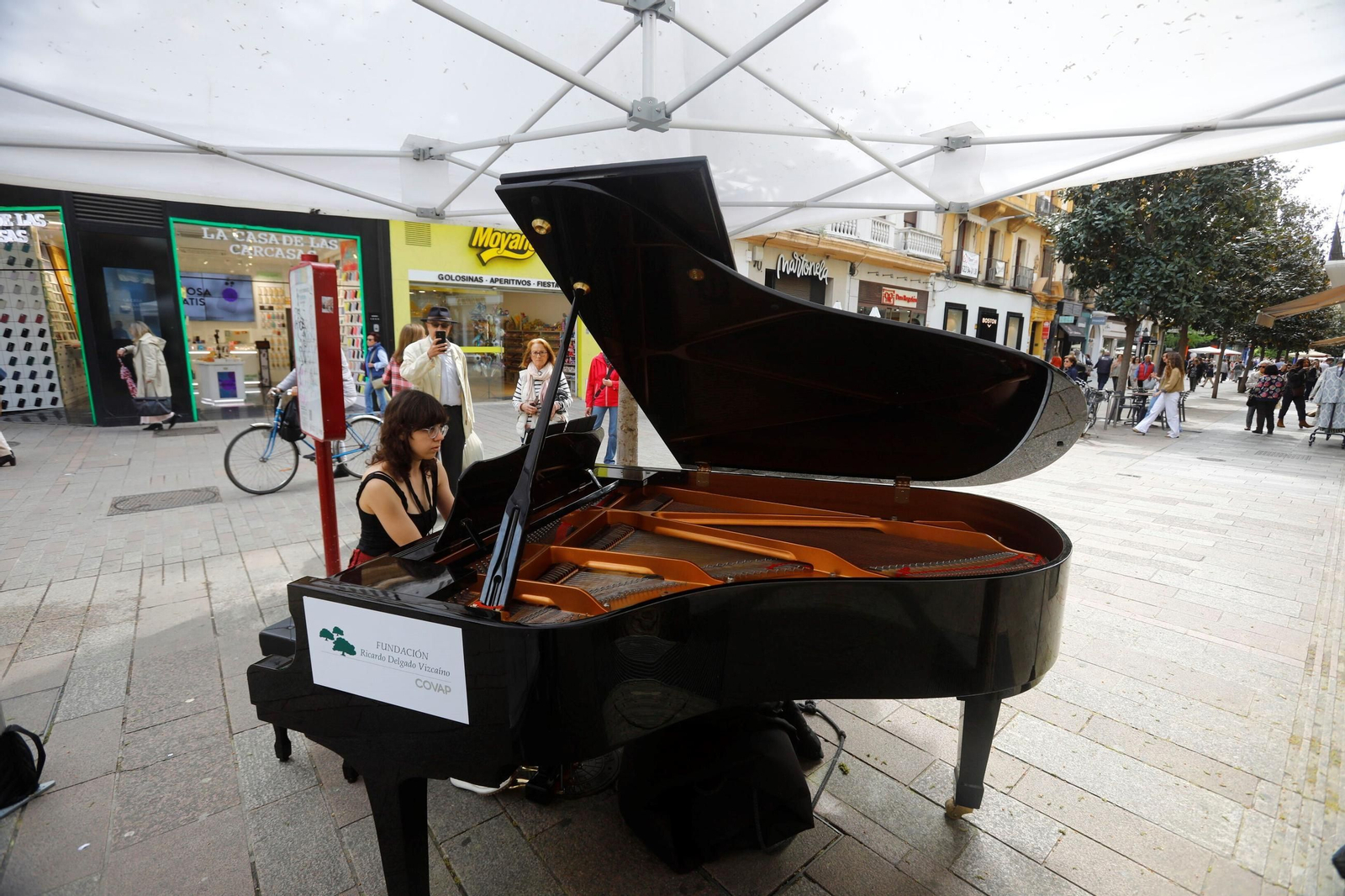 Córdoba se llena de música con la iniciativa 'Pianos en la calle'