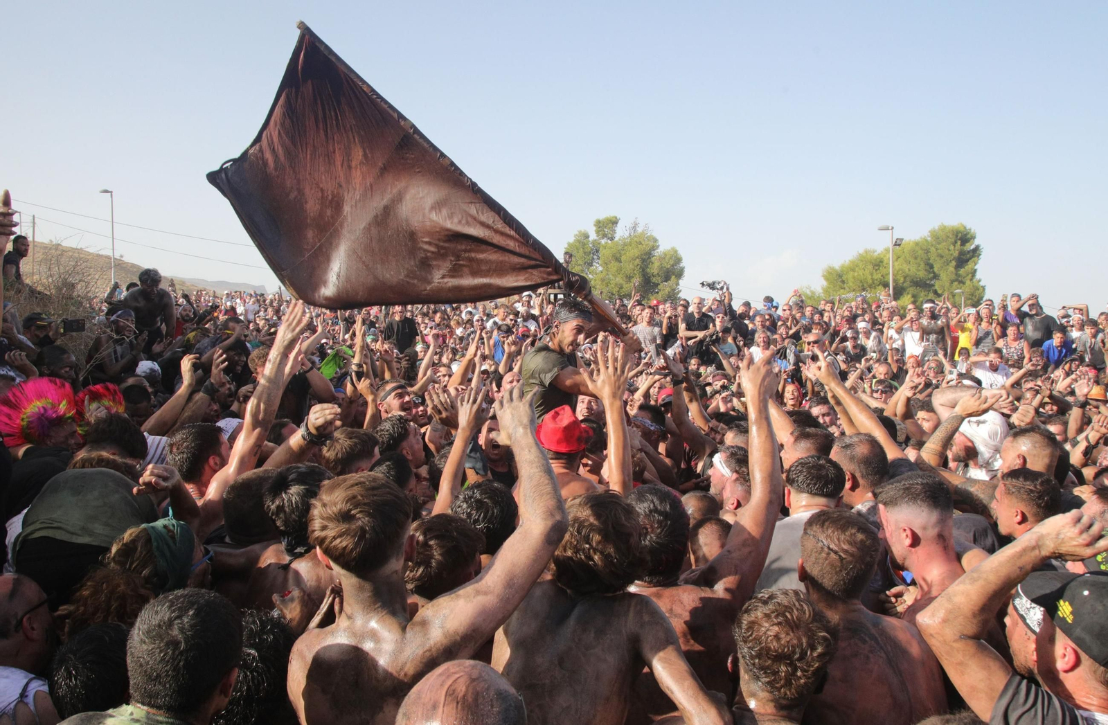 Pintura y tradición: la fiesta del Cascamorras 2025, en imágenes