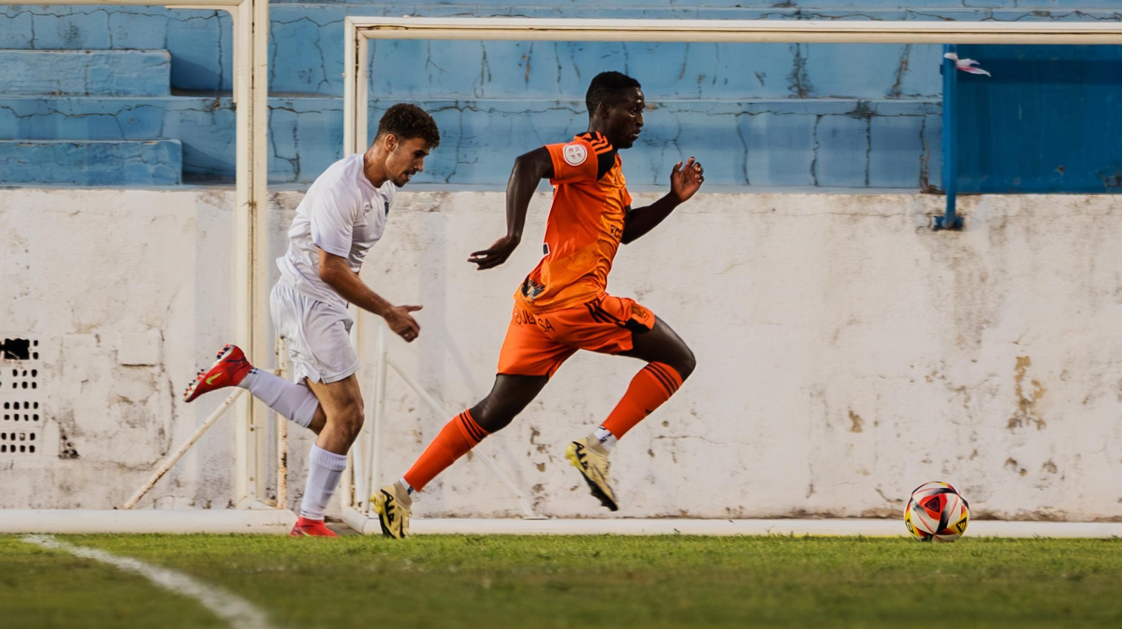 Las imágenes del triunfo del Xerez CD en el Trofeo Antonio Moure