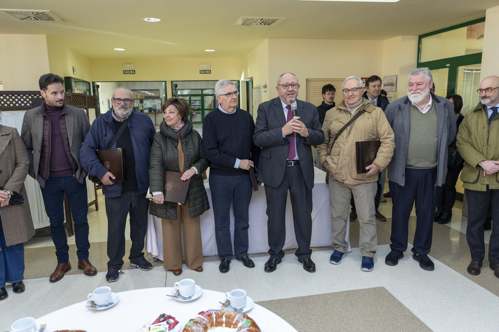 eL Tradicional desayuno con roscón de Reyes en el Campus de Rabanales, en imágenes