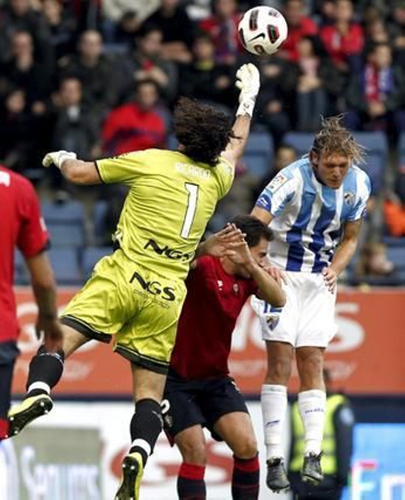 El Málaga pierde 2-0 en su visita al Reyno de Navarra. / EFE