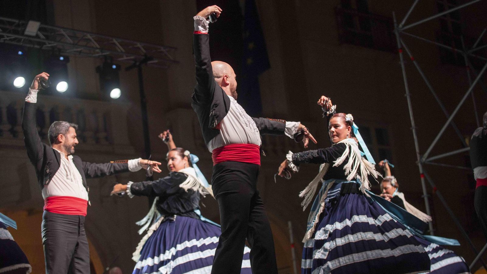 Grupo municipal Virgen del Mar de Almería durante su actuación.