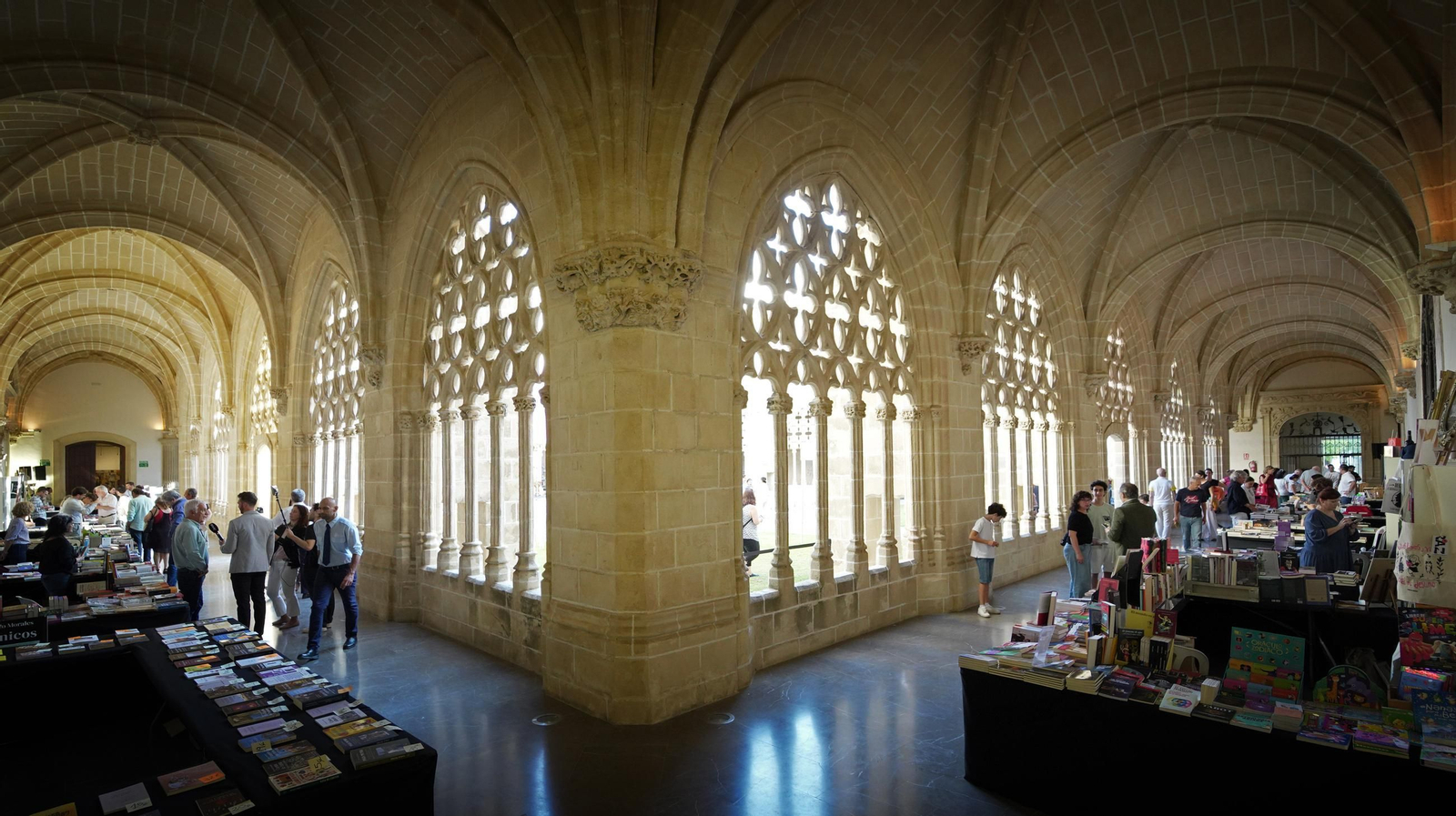 Imágenes de la inauguración de la Feria del Libro de Jerez 2025