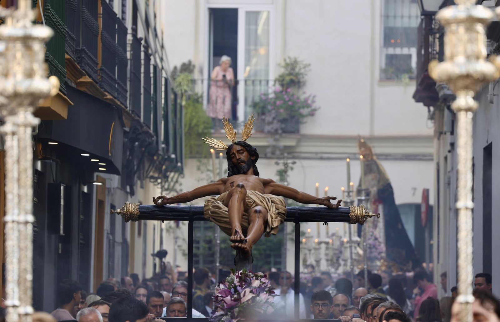 En imágenes, el traslado de los titulares de Las Aguas a la iglesia de San Jacinto