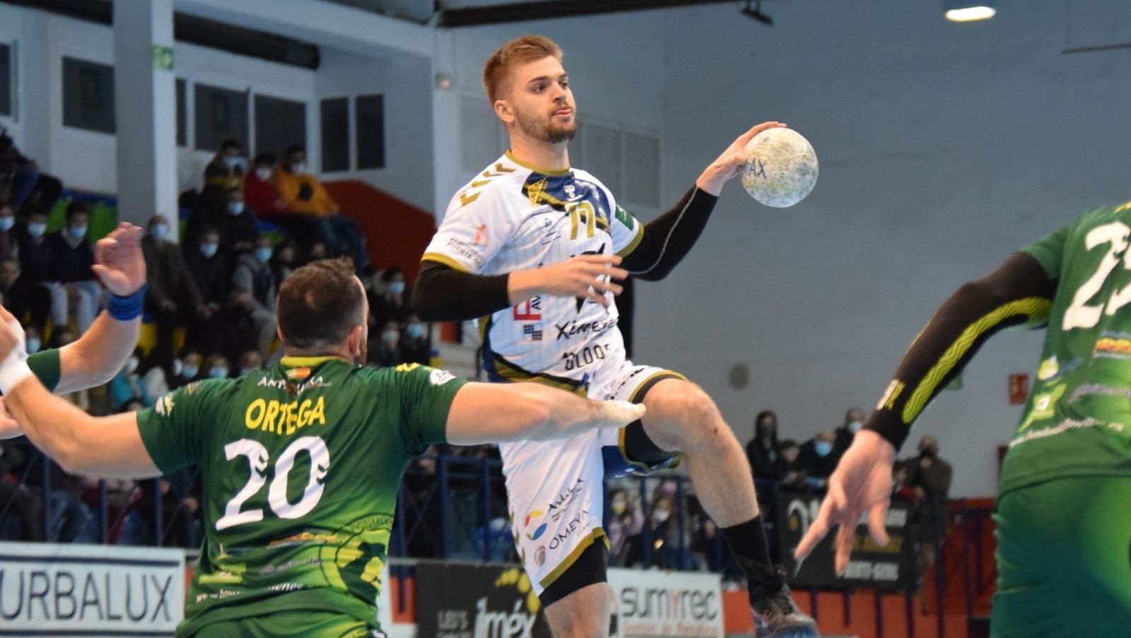 Pere Arnau, durante un partido de la primera vuelta.