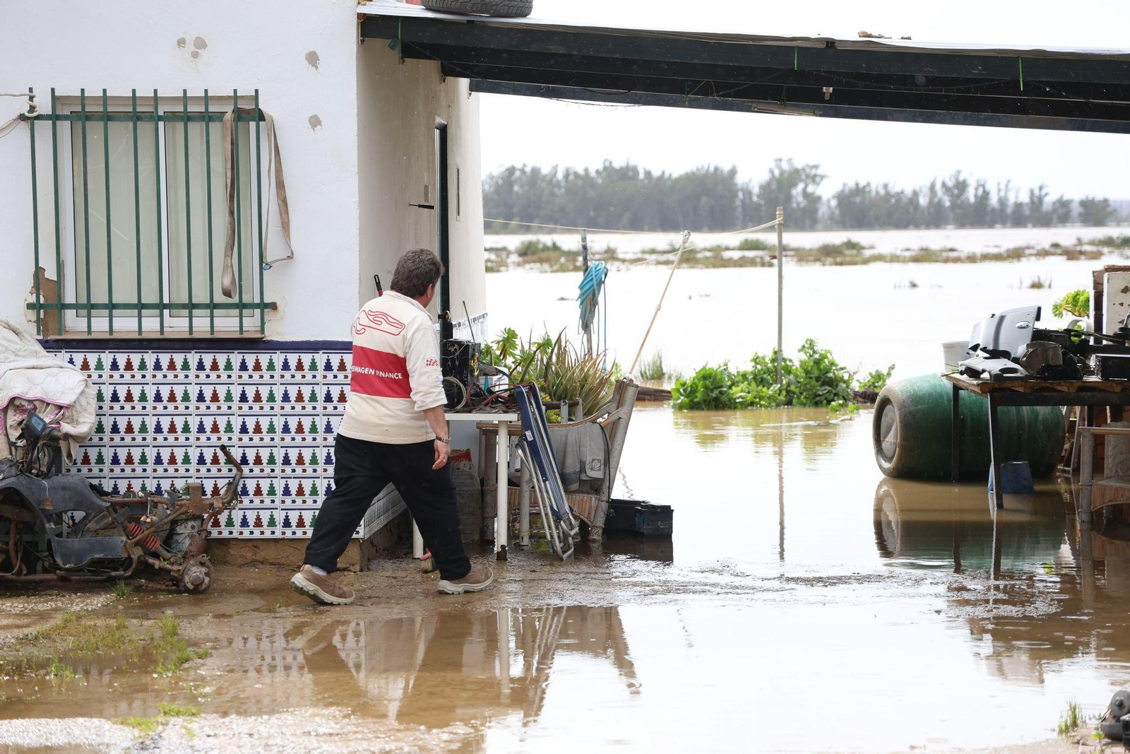 Imágenes de las inundaciones en Gibraleón por la borrasca Laurence este lunes