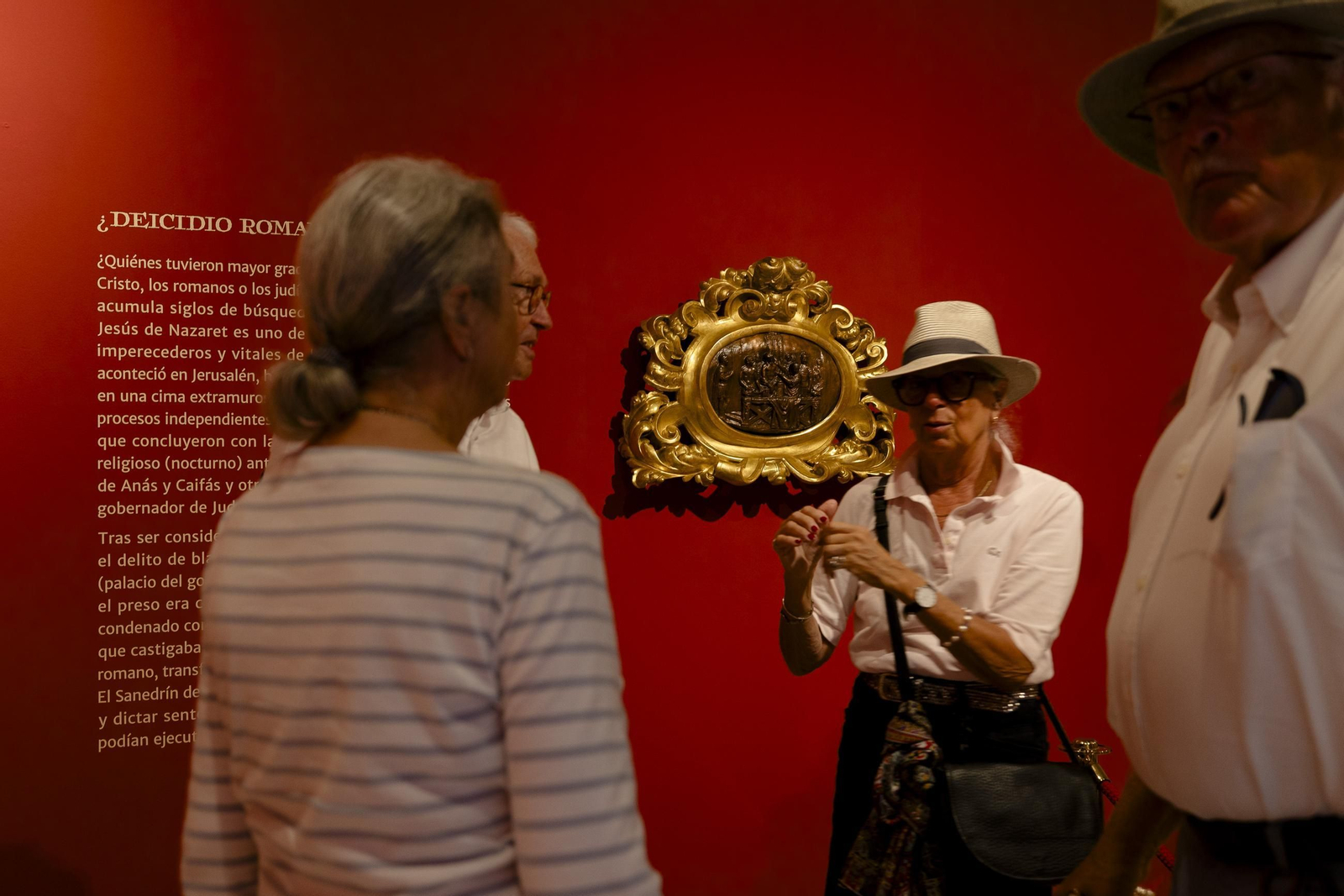 Las imágenes de la inauguración de la exposición Gades Cofrade