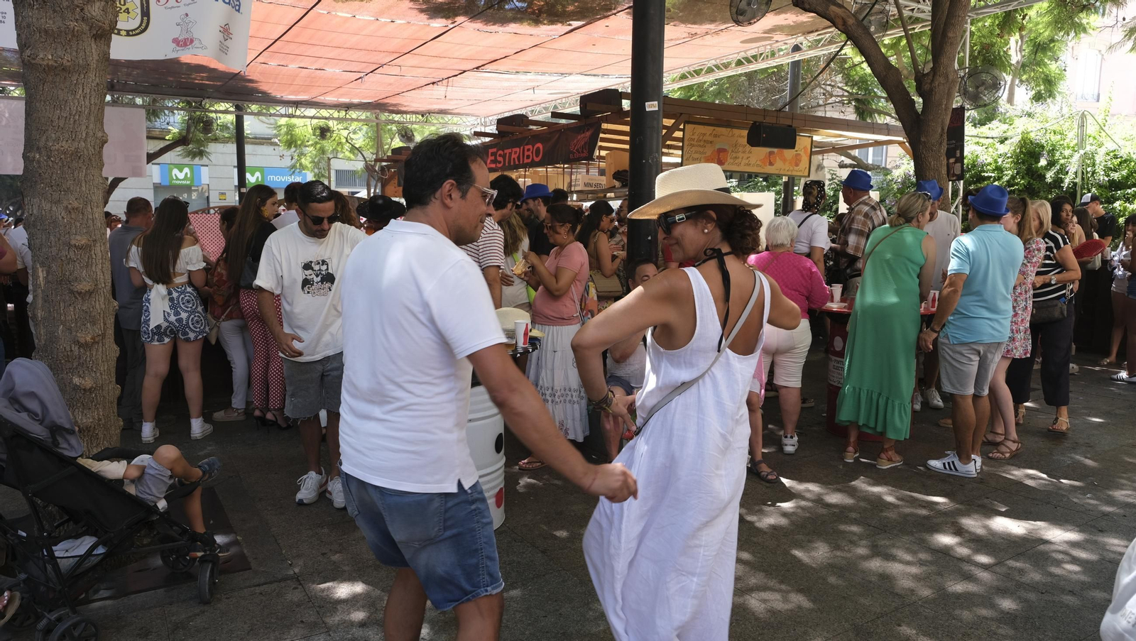 Las imágenes del lunes de la Feria del Mediodía en Almería