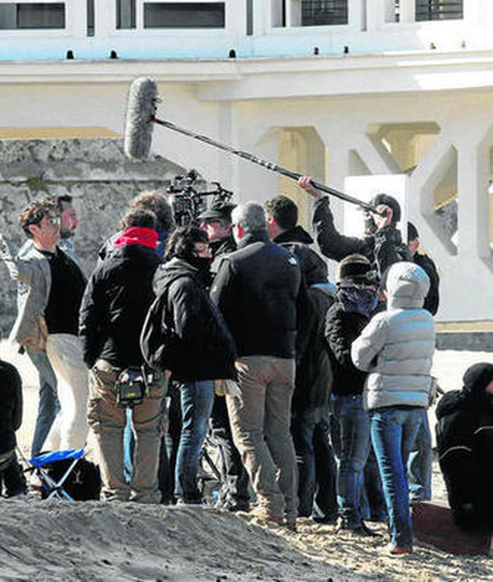 1. Los rodajes son cada vez más frecuentes en la provincia. 2. Reunión de la Asociación El Castillo para preparar el corto.