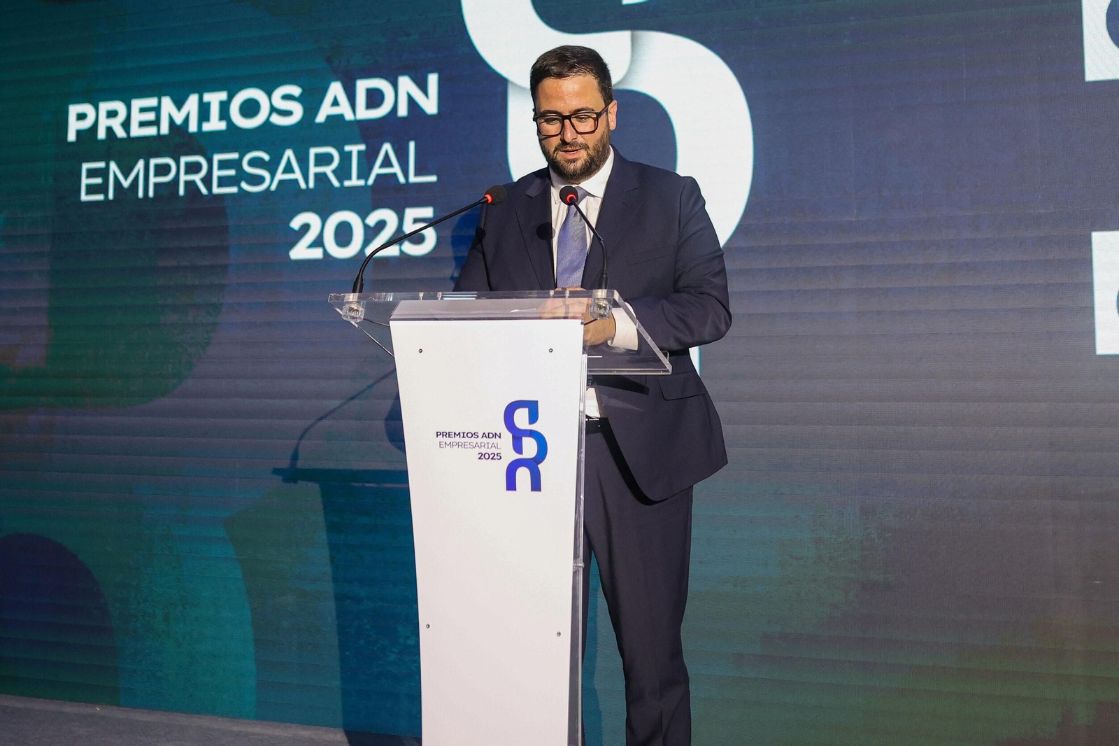 Así ha sido la entrega de los premios ADN Empresarial en Granada, con la presencia de Gerardo Cuerva