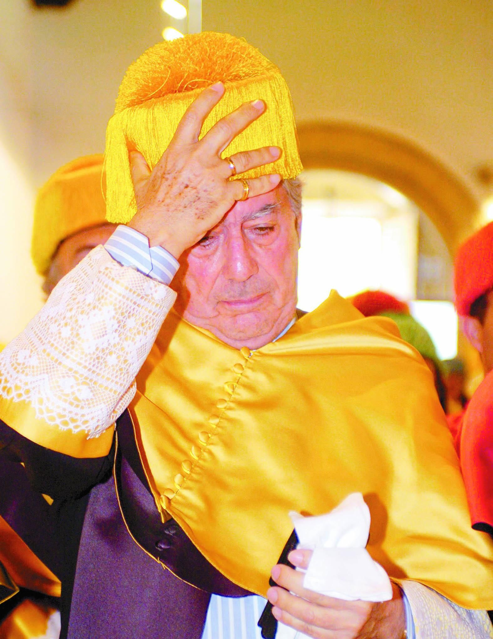 Vargas Llosa en Granada: Las imágenes de su investidura como honoris causa por la UGR