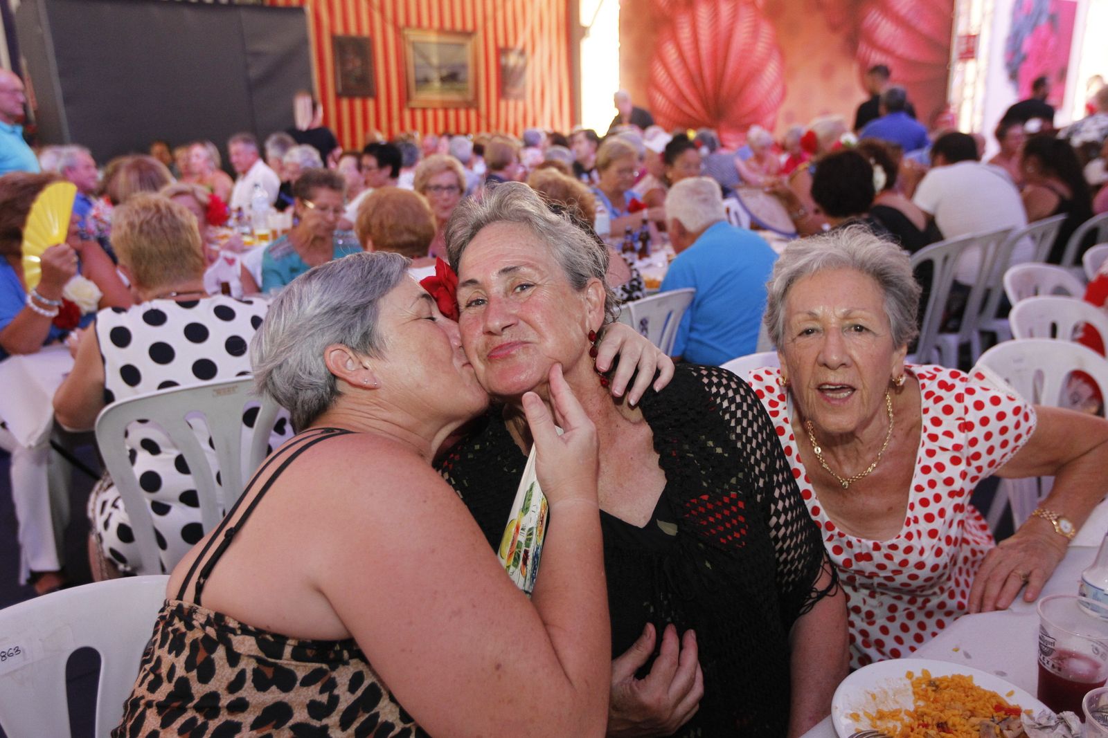 Fotogalería comida homenaje a los mayores. Feria de Almería 2019