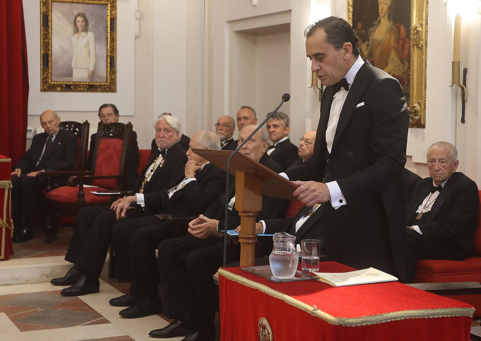 SALVADOR MORALES CONDE TOMA POSESION DE LA PLAZA DE ACADEMICO DE NUMERO DE LA REAL ACADEMIA DE MEDICINA Y CIRUJIA DE SEVILLA