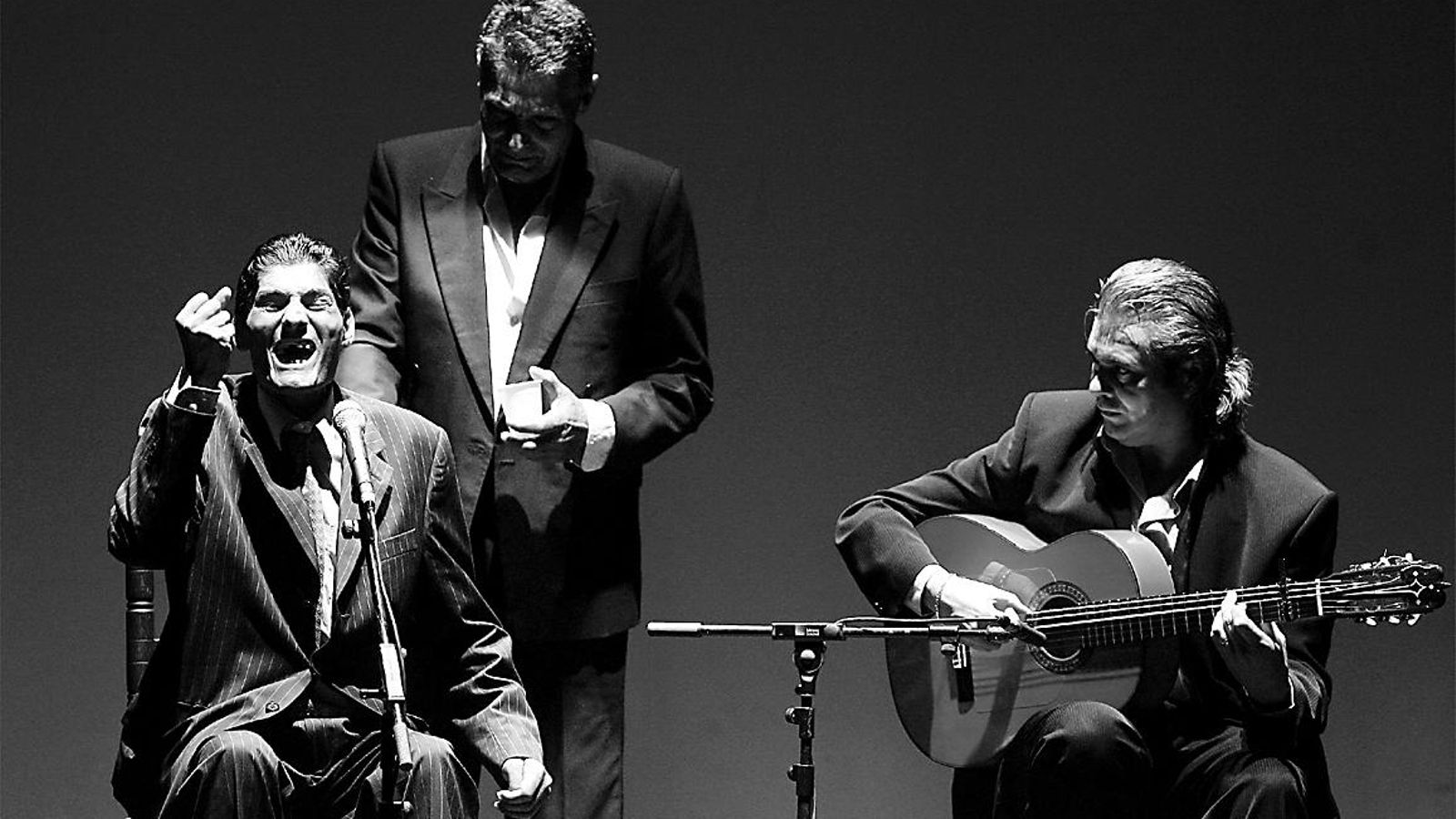 Antonio Agujetas, con su padre, en el Festival de Jerez de 2007. Antonio Agujetas, con su padre, en el Festival de Jerez de 2007.