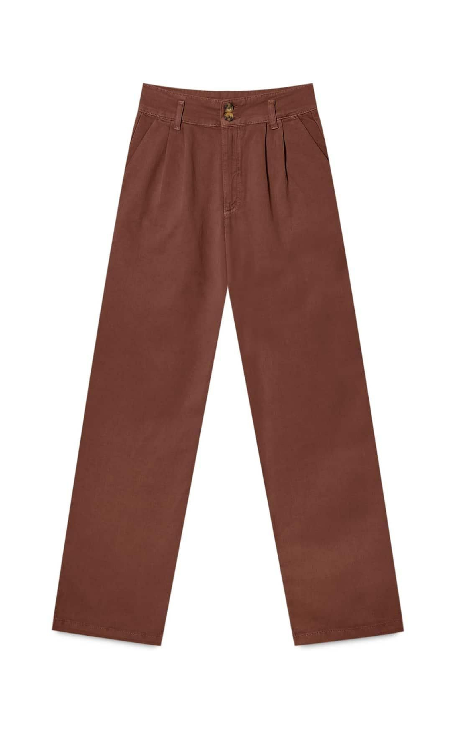 Pantalones sarga de Stradivarius.